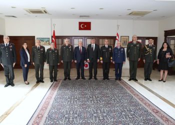 TC Milli Savunma Bakanı Güler, TC Lefkoşa Büyükelçisi Feyzioğlu’nu ziyaret etti