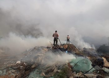 Haspolat’ta çöplük alanda yangın