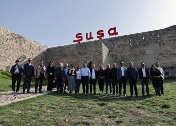 Cumhuriyet Meclisi Hukuk ve Siyasi İşler Komitesi Ṣuṣa’yı ziyaret etti