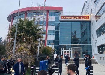 Adıyaman’daki duruşmaya ara verildi..Mahkeme avukatların taleplerini dinledi