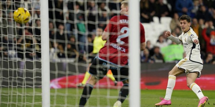 Arda Real Madrid'deki ilk golünü attı