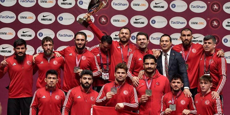 Avrupa Güreş Şampiyonası'nda Türkiye rüzgarı esti