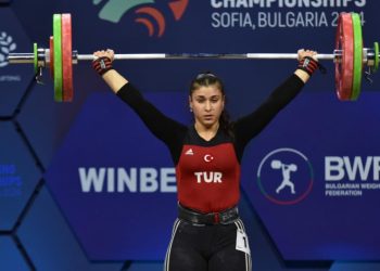 Milli halterci Büşra Çan'dan bronz madalya