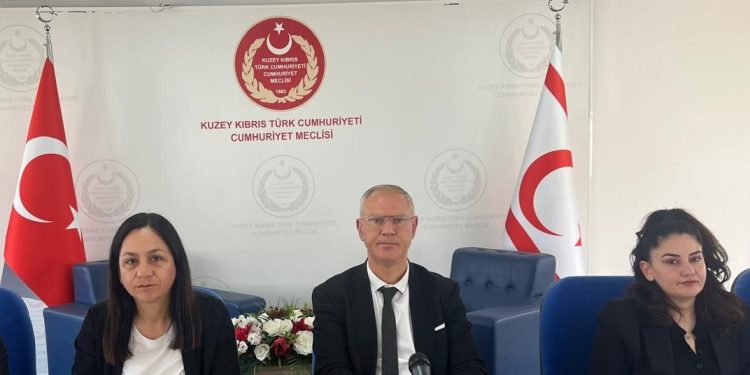 Meclis AB Komitesi toplandı