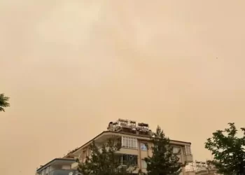 Toz taşınımında mümkün olduğunca dışarı çıkılmaması uyarısı