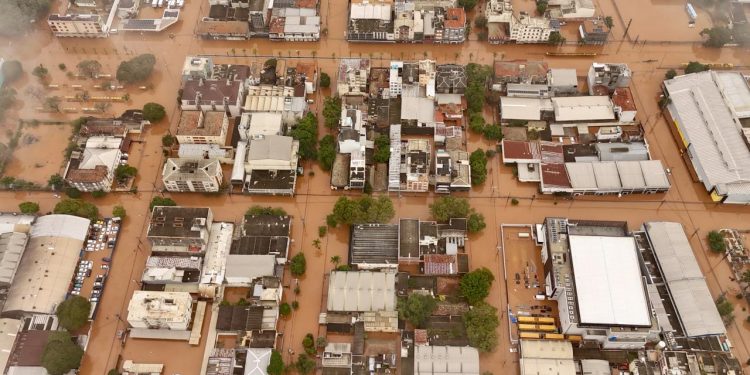 Brezilya'daki sel felaketinde can kaybı 56'ya yükseldi