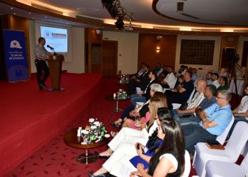 İnşaat Mühendisleri Odası’nın düzenlediği “İş Sağlığı ve Güvenliği Çalıştayı” yapılıyor