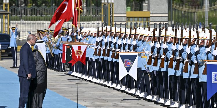 TC Cumhurbaşkanı Erdoğan, Kuveyt Emiri es-Sabah’ı resmi törenle karşıladı