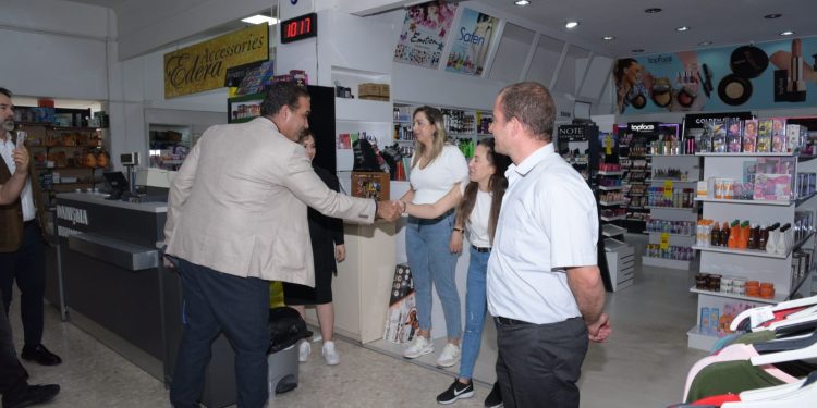 Gardiyanoğlu, yatırımlarını düzenli yapan işyerlerini ziyaret etti, çalışanların 1 Mayıs İşçi Bayramı’nı kutladı