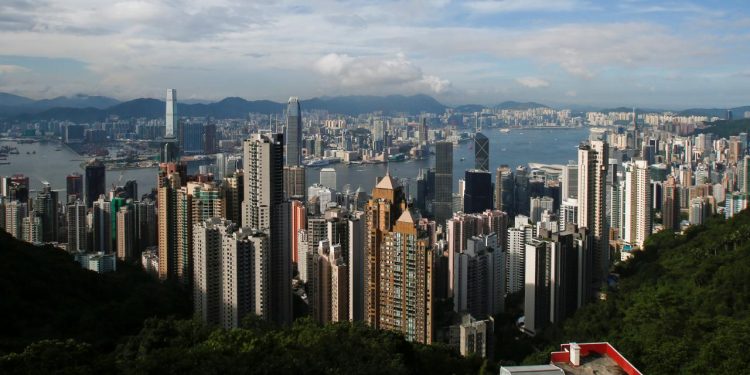 Hong Kong son 140 yılın en sıcak nisan ayını yaşadı