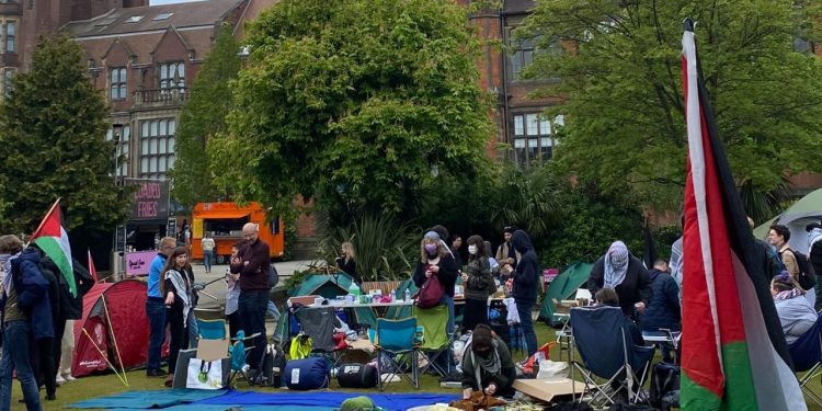 Filistin'e destek eylemleri İngiltere üniversitelerinde de yayılıyor