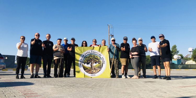 “Ormanlar temiz olmalı” yürüyüşüyle çevre kirliliğine dikkat çektiler