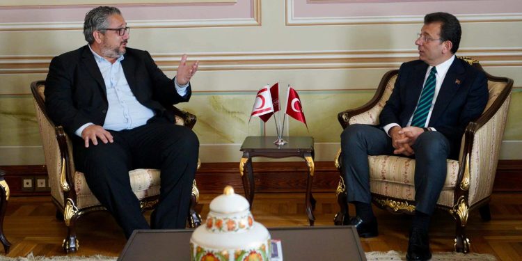 Girne Belediye Başkanı Şenkul İstanbul Büyükşehir Belediye Başkanı İmamoğlu’yla görüştü