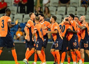 RAMS Başakşehir, La Fiorita'yı 61 mağlup etti