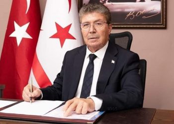 Başbakan Üstel, 11 Temmuz Basın Günü’nü kutladı