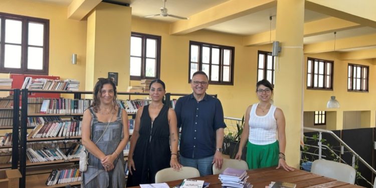 DAÜ Yayınevi’nden Gazimağusa Belediyesi Sonay Adem Kütüphanesi ve Mağusa Kent Müzesi Derneği’ne hediye