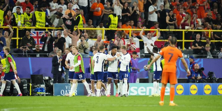 EURO 2024'te finalin adı: İspanyaİngiltere