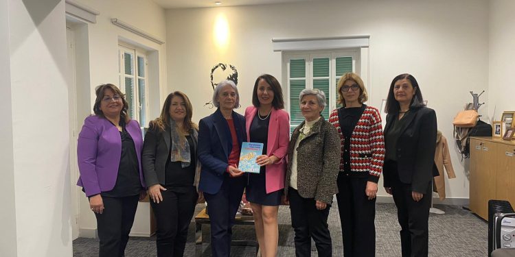 Hayatımıza Değer Katan Kadınlarımız sergisinin dördüncüsü için sponsorluk anlaşması yapıldı