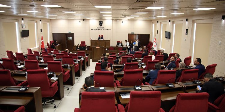 Mücahit ve gaziler ile Emlakçılar Birliği’ne ilişkin tasarılar Meclis’ten geçti