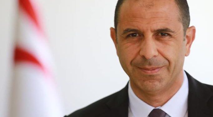 Özersay: “Adalete güveni sarsacak bir olayla karşı karşıyayız. Bu özel muamele gerekçeleriyle açıklanmalı”