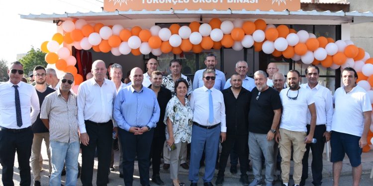 UBP Genel Başkanı ve Başbakan Üstel, Turunçlu, Paşaköy, Vadili, Akdoğan, İnönü, Dörtyol ve Korkuteli köylerini ziyaret etti