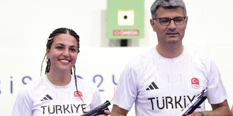 Yusuf Dikeç ve Şevval İlayda Tarhan'dan atıcılıkta gümüş madalya