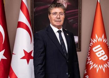 Üstel hiçbir kamusal hizmetin UBP’nin kurultay süreci başladı diye aksamadığını kaydetti