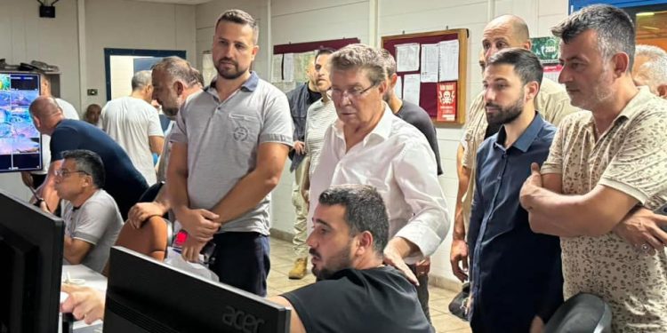 Başbakan Üstel, Teknecik Elektrik Santrali’nde ekiplerle birlikte arıza incelemesi yapıyor