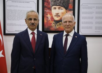 Meclis Başkanı Töre, TC Ulaştırma ve Altyapı Bakanı Uraloğlu’nu kabul etti