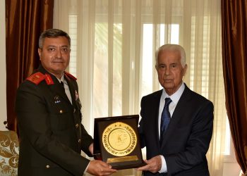 3’üncü Cumhurbaşkanı Eroğlu, Güvenlik Kuvvetleri Komutanı Tuğgeneral Görgülü’yü kabul etti