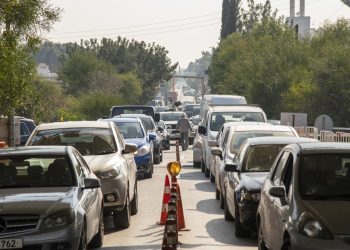Dışişleri Bakanlığı, hafta sonu Güney Kıbrıs’ta yapılacak eylemler nedeniyle bazı kapılardan geçişlerin duracağını duyurdu