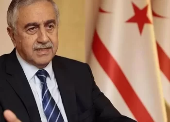 4. Cumhurbaşkanı Mustafa Akıncı hastaneye kaldırıldı