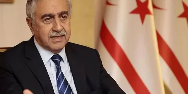 4. Cumhurbaşkanı Mustafa Akıncı hastaneye kaldırıldı