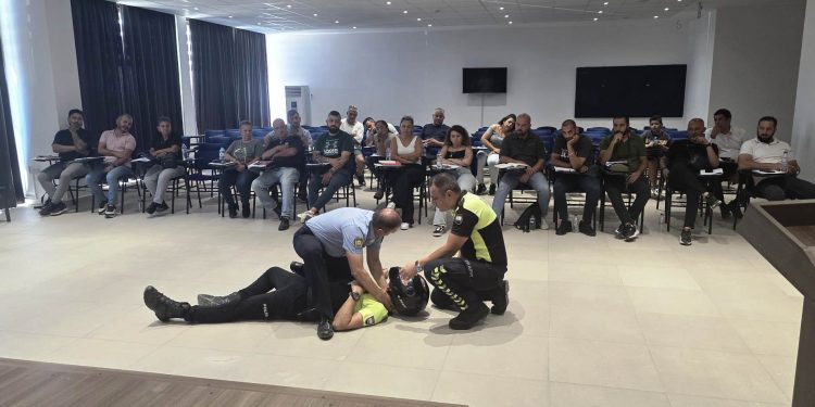 Motosiklet sürüş eğitmen adayları için organize edilen kurs devam ediyor