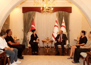 Cumhurbaşkanı Tatar, Şampiyon Melekleri Yaşatma Derneği’ni kabul etti