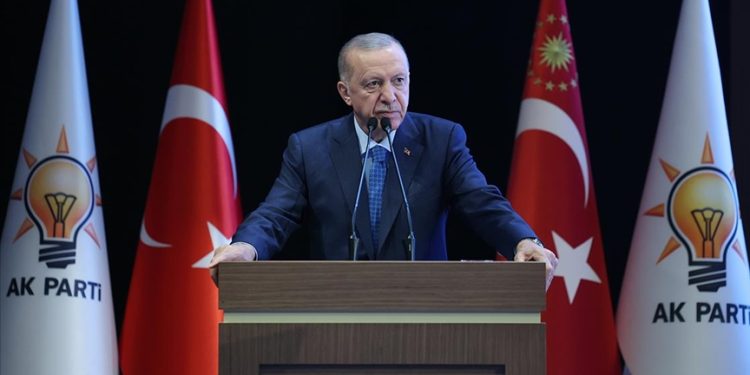 Erdoğan: “Gazze kriziyle beraber küresel sistem iflas bayrağını çekmiştir”