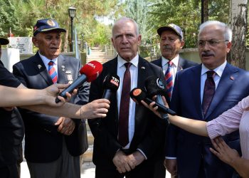 Töre: “Rumların kin ve nefreti sönmeden anlaşma olmaz”