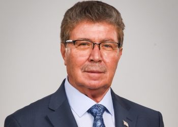 Başbakan Üstel yurda döndü