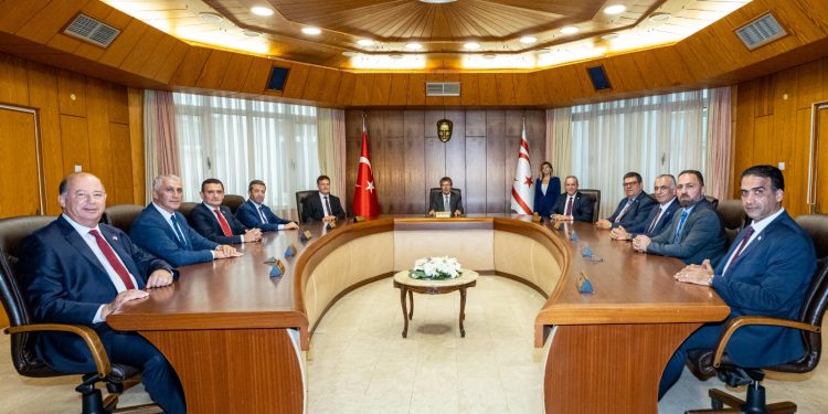 Bakanlar Kurulu Başbakan  Üstel başkanlığında toplandı