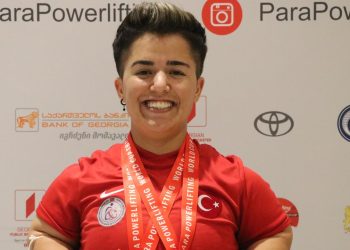 Besra Duman'dan para halterde gümüş madalya