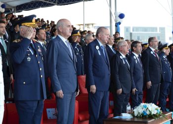 Dışişleri Bakanı Ertuğruloğlu, Türkiye Harp Okulları Mezuniyet Törenlerine katıldı