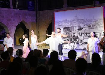 “Fiakas” oyunu sahnelendi