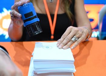 UBP Kurultayı’nda oy verme işlemleri devam ediyor