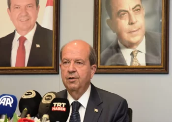 Tatar:Kıbrıs Türk halkının geleceğini ilgilendiren Kıbrıs konusu siyaset üstü bir konudur. Kişisel hırslar için hiçbir zaman devletin önüne geçilmemelidir