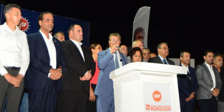 Başbakan Üstel, Göçmenköy’de halkla buluştu