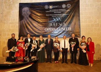 Cumhurbaşkanı Tatar Kamran Aziz’e ithaf edilen TÜRKSOY konserini izledi