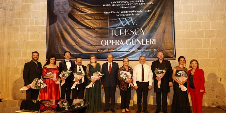 Cumhurbaşkanı Tatar Kamran Aziz’e ithaf edilen TÜRKSOY konserini izledi