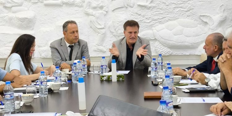 Taksilerde ve toplu taşıma araçlarında yeni nesil akıllı taksimetre kullanılmasına karar verildi