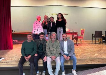 Bir Grup Hevesli Tiyatrosu:Toplumların gelişim süreçlerinde tiyatronun yadsınamaz bir önemi var