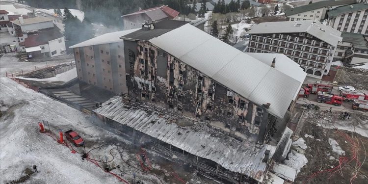 Uludağ’da otel yangınına ilişkin gözaltı sayısı 5’e yükseldi
